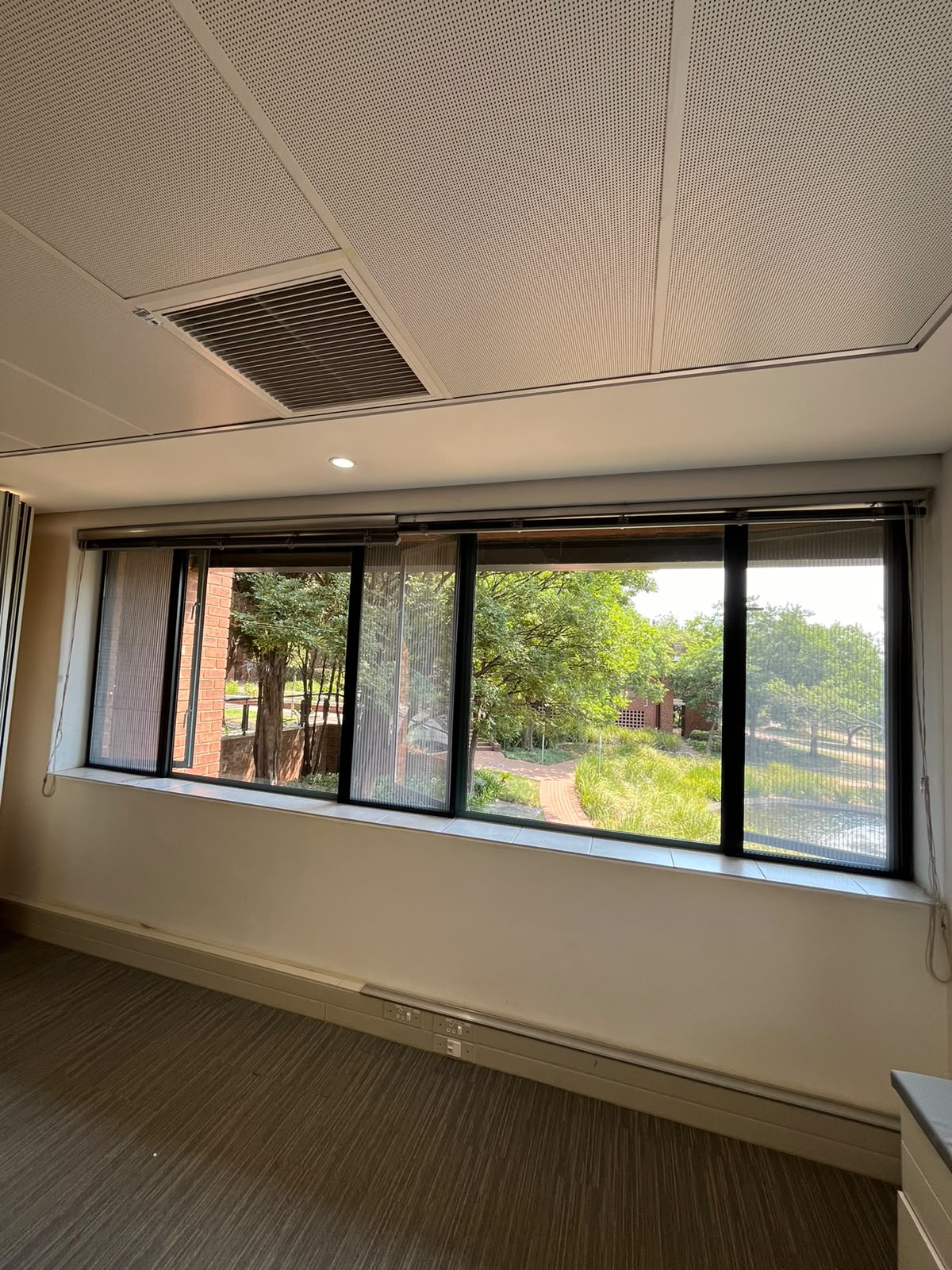 Custom flyscreen fitted to an aluminium window 9